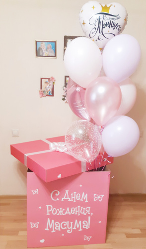 Коробка для шаров 70*70*70, Розовая с фонтаном шаров "Для маленькой принцессы" фото 2